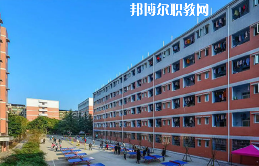 四川育英醫(yī)養(yǎng)科技技工學校2022年怎么樣、好不好