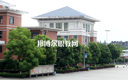 荊州機械電子工業(yè)學校2022年怎么樣、好不好