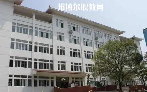 恩施衛(wèi)生學(xué)校2022年報(bào)名條件、招生要求、招生對(duì)象