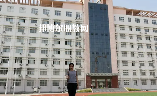 孝感高級技工學(xué)校2022年報名條件、招生要求、招生對象