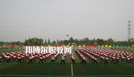 武漢衛(wèi)生學(xué)校2022年報(bào)名條件、招生要求、招生對(duì)象