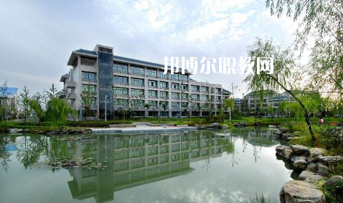 襄樊工業(yè)學(xué)校2022年報(bào)名條件、招生要求、招生對(duì)象