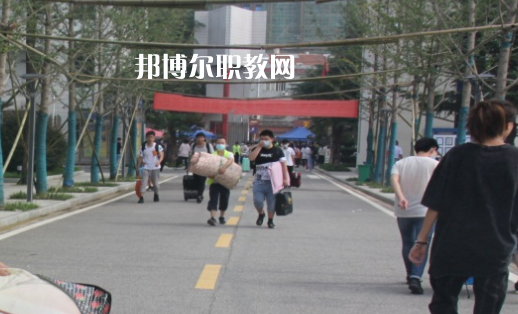 武漢新洲高級職業(yè)中學(xué)2022年報名條件、招生要求、招生對象