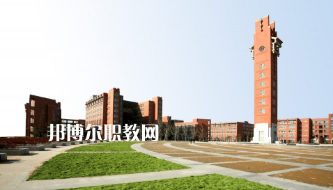 武漢工業(yè)科技學校2022年招生辦聯(lián)系電話