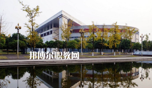 武漢供銷商業(yè)學(xué)校2022年報(bào)名條件、招生要求、招生對象