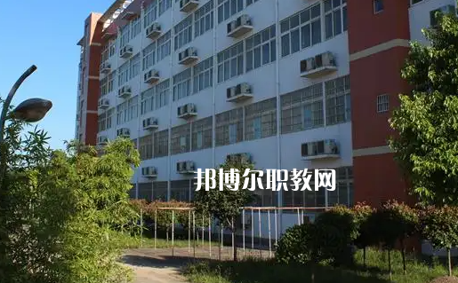 湖北現(xiàn)代技術(shù)學(xué)校2022年報(bào)名條件、招生要求、招生對象