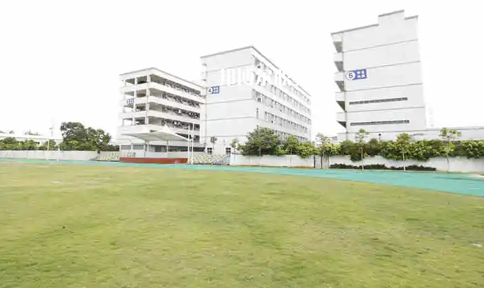 湖南醫(yī)藥衛(wèi)校2022年報(bào)名條件、招生要求、招生對(duì)象