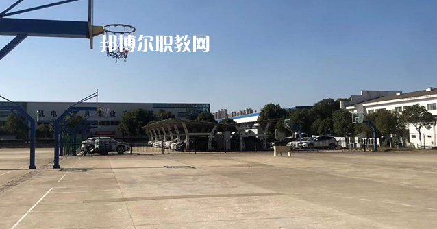 南昌智遠(yuǎn)技工學(xué)校2022年學(xué)費(fèi)、收費(fèi)多少