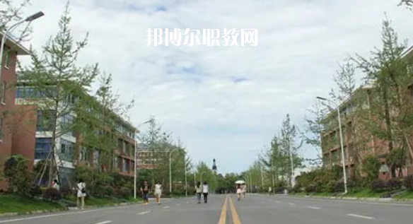 成都高職?？圃盒Ｅ琶?8強(qiáng)