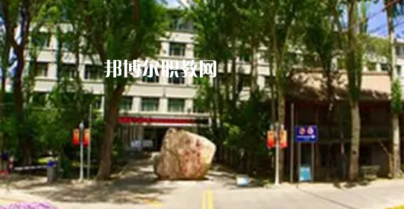青海高職?？圃盒Ｅ琶?強