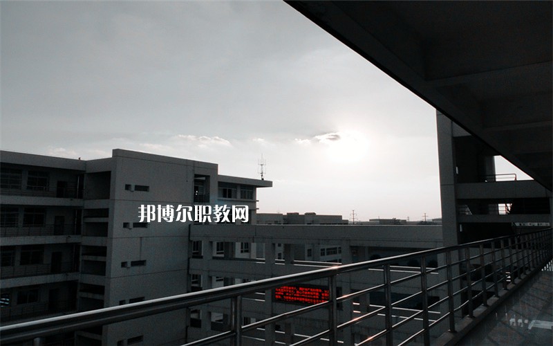 安徽2023年到哪里讀計算機學(xué)校好