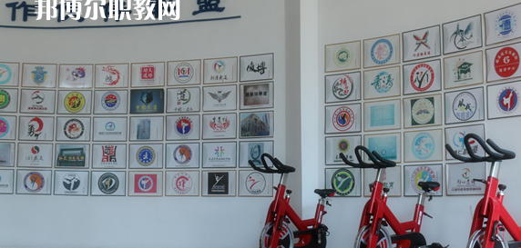 德陽弘正科技職業(yè)學(xué)校2023年報(bào)名條件、招生要求、招生對象