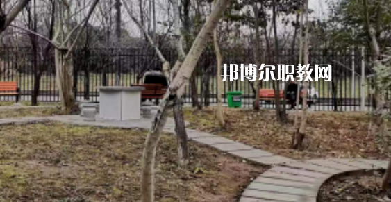 2023年達(dá)州理工職業(yè)技術(shù)學(xué)校學(xué)費(fèi)、收費(fèi)多少