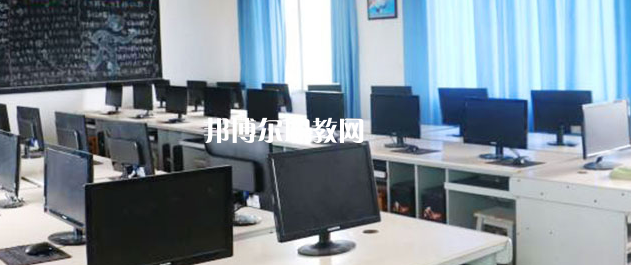 眉山市華興技工學(xué)校地址在哪里，哪個(gè)地區(qū)，哪個(gè)城市?
