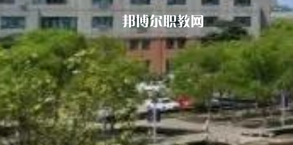 江蘇省常熟中等專業(yè)學校地址在哪里，哪個地區(qū)，哪個城市?