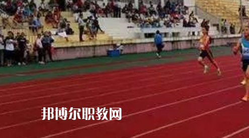 南通市體育運(yùn)動(dòng)學(xué)校地址在哪里，哪個(gè)地區(qū)，哪個(gè)城市?