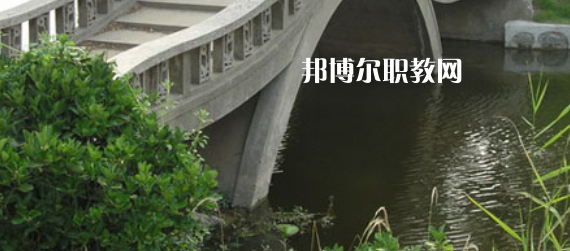 淮安市洪澤區(qū)技工學(xué)校地址在哪里，哪個(gè)地區(qū)，哪個(gè)城市?