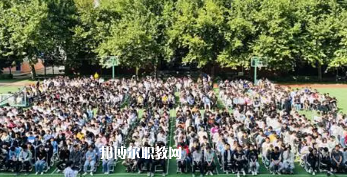 陜西工程科技高級(jí)技工學(xué)校地址在哪里，哪個(gè)地區(qū)，哪個(gè)城市?