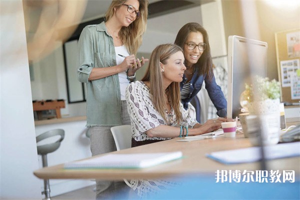 安徽徽州學(xué)校有哪些招生專業(yè)（2023年）