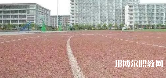 邢臺技師學(xué)院地址，乘車路線