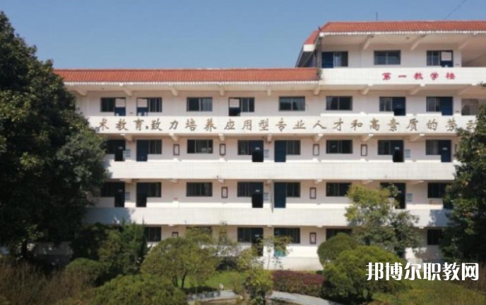 2023貴陽市信息技術(shù)技工學(xué)校招生計劃 招生人數(shù)是多少(附要求、條件、對象)