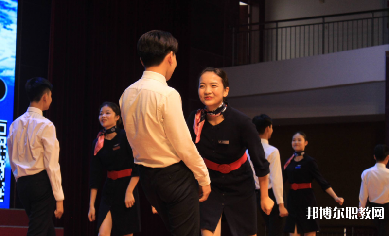 鄭州航空港經(jīng)濟(jì)綜合實(shí)驗區(qū)華德中等專業(yè)學(xué)校網(wǎng)站網(wǎng)址主頁