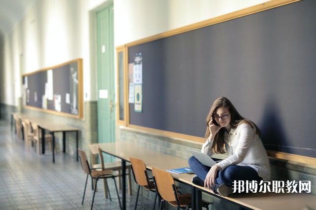 浙江哪里的職業(yè)中學(xué)能讀計算機(jī)應(yīng)用（電子商務(wù)方向）專業(yè)