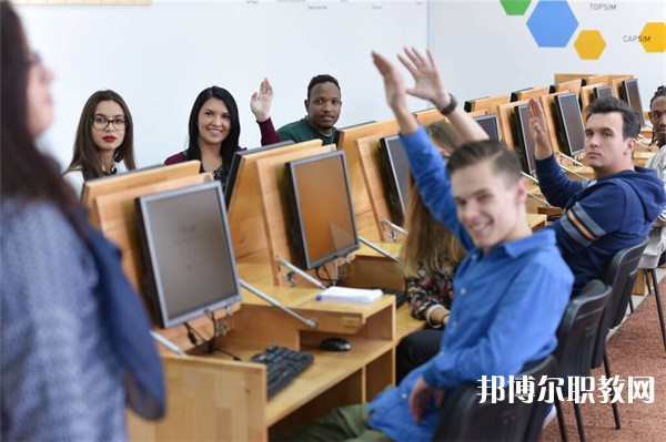 湖南哪里的中職學校能讀計算機技術(shù)專業(yè)