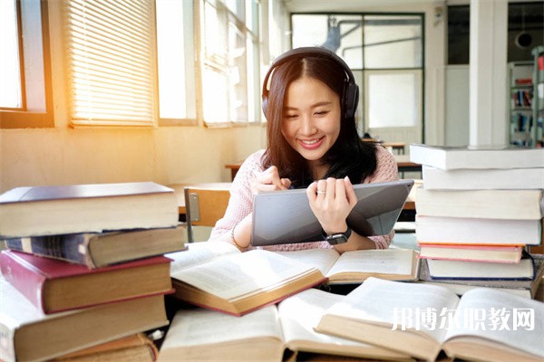 廣東哪里的職業(yè)學校能讀智能機器人技術專業(yè)