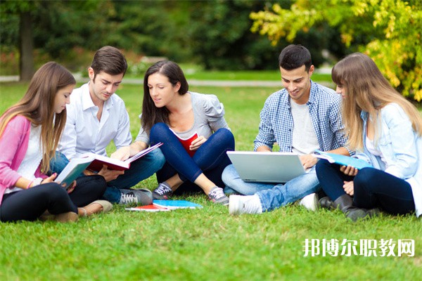 廣西哪里的技工學校能讀數(shù)控編程/數(shù)控加工專業(yè)