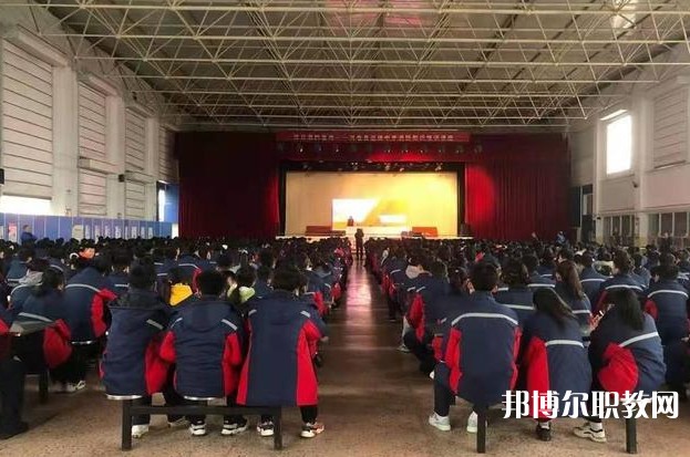 河曲縣巡鎮(zhèn)中學(xué)(職教班)怎么樣、好不好