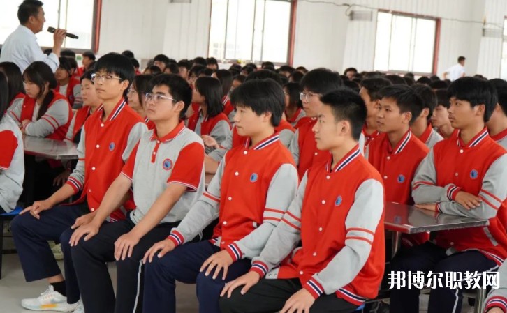 郯城英才職業(yè)中等專業(yè)學(xué)校網(wǎng)站網(wǎng)址主頁(yè)