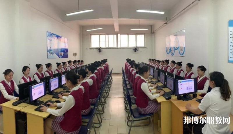大連航空管理中等職業(yè)技術(shù)學(xué)校怎么樣、好不好