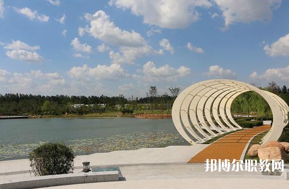 鞍山市現(xiàn)代服務(wù)學(xué)校網(wǎng)站網(wǎng)址主頁