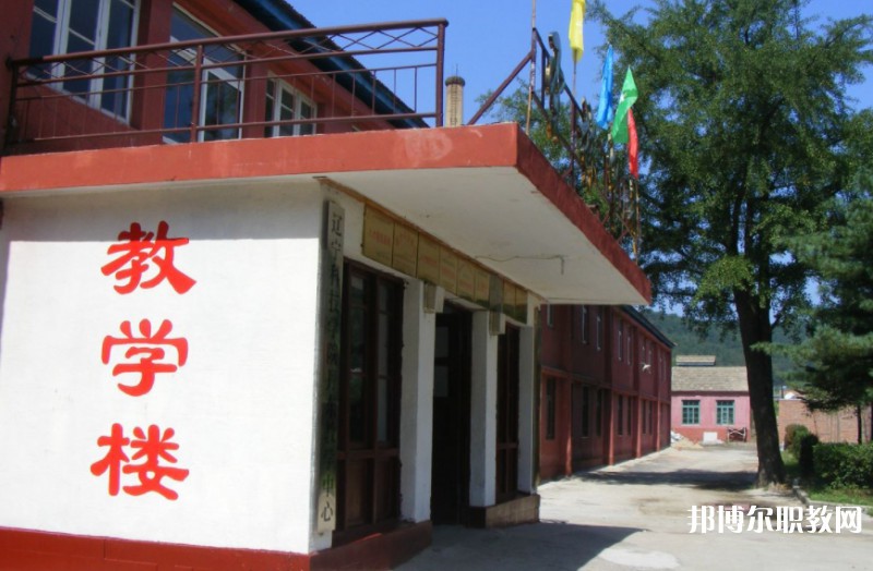 2024丹東市圣林中等職業(yè)技術(shù)專業(yè)學(xué)校招生計劃 招生人數(shù)是多少(附要求、條件、對象)