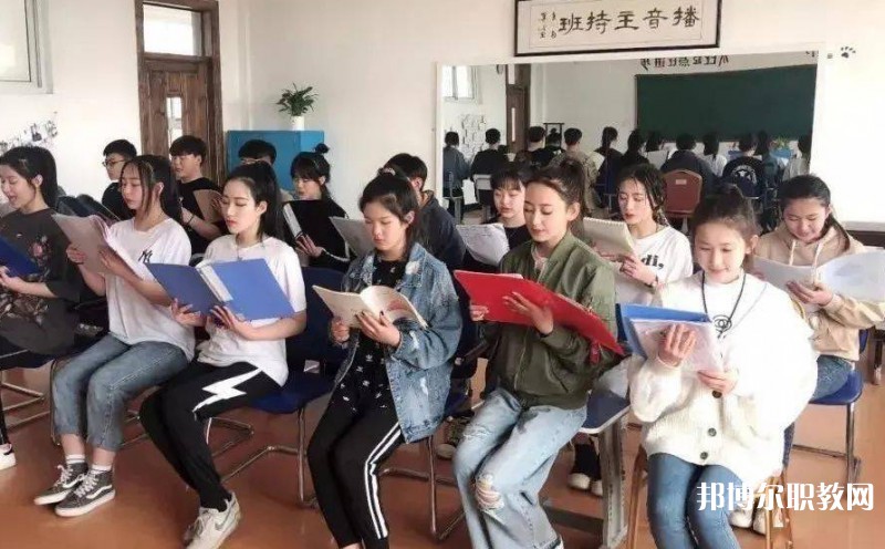 2024營(yíng)口市戲曲學(xué)校招生計(jì)劃 招生人數(shù)是多少(附要求、條件、對(duì)象)