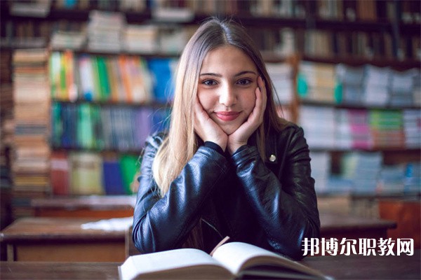 貴州哪里的職業(yè)學校能讀數(shù)控技術(shù)應用專業(yè)專業(yè)