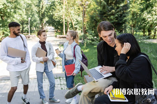 云南哪里的職業(yè)中學能讀計算機網(wǎng)絡技術專業(yè)