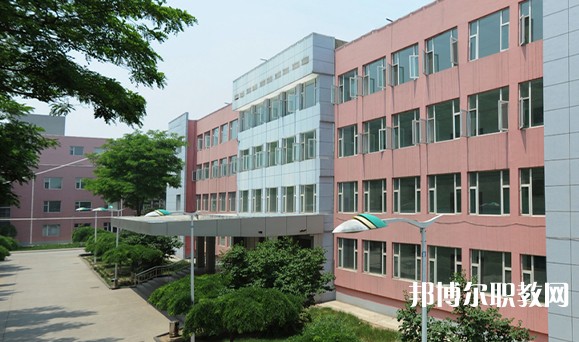 2025山西省潞安職業(yè)中等專業(yè)學(xué)校招生計劃 招生人數(shù)是多少(附要求、條件、對象)