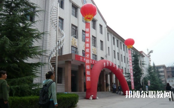 甘肅2025年鐵路學(xué)校錄取分?jǐn)?shù)線(xiàn)