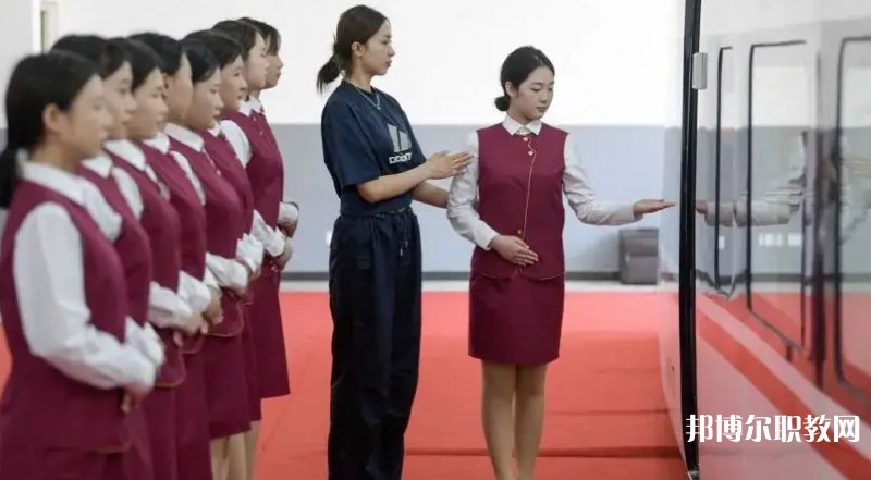 甘肅2025年鐵路學(xué)校是中專(zhuān)還是大專(zhuān)