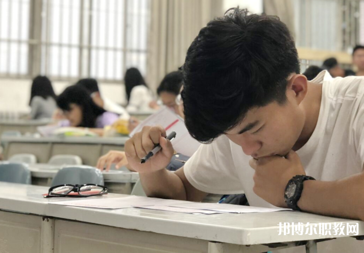 2025陜西中專學校最新排名前三名單