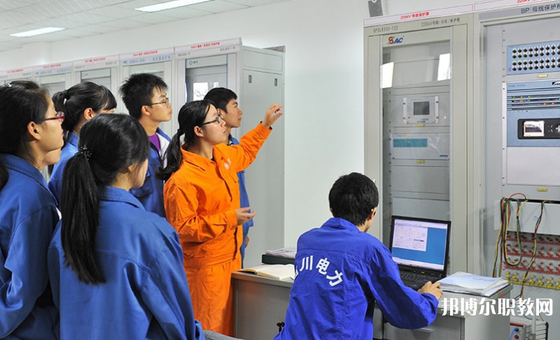 四川2025年沒(méi)有畢業(yè)證可以讀電工學(xué)校嗎